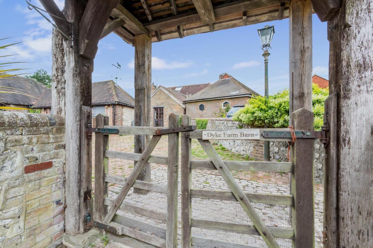 Dyke Farm Barn Near By Huluki Sussex *
